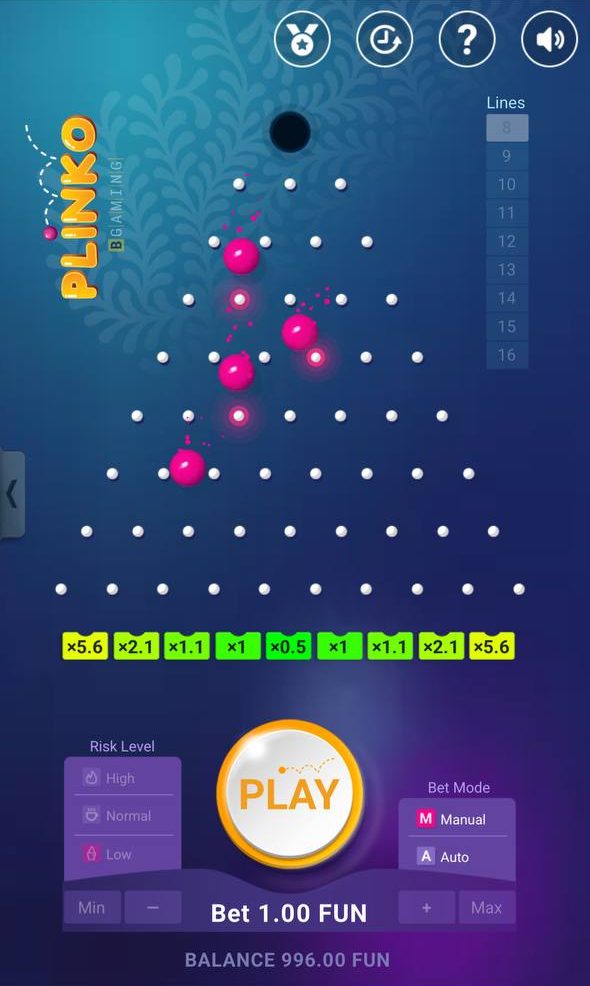 Een paar Plinko ballen